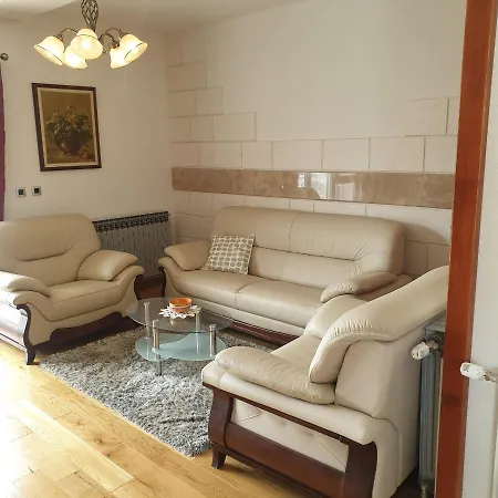 Fili Apartment *